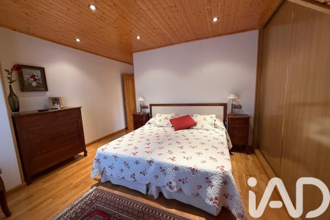 Продажа дома в Сантовения-де-ла-Вальдонсина, Леон, Испания 4 спальни, 294м2 №152611 - фото 20