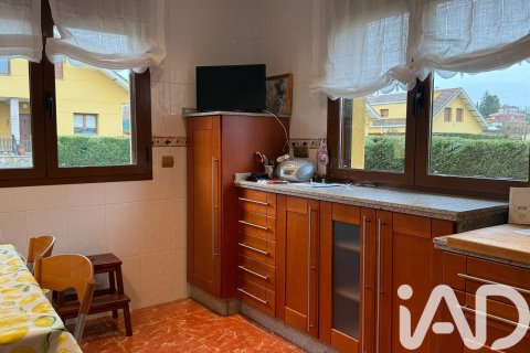 Продажа дома в Сантовения-де-ла-Вальдонсина, Леон, Испания 4 спальни, 294м2 №152611 - фото 11