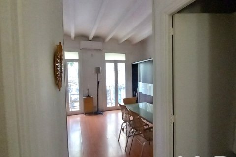 Продажа квартиры в Барселона, Испания 1 спальня, 60м2 №152608 - фото 6