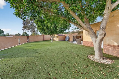 Villa en venta en Alicante, España 5 dormitorios, 500 m2 No. 149606 - foto 7