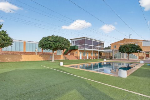 Villa en venta en Alicante, España 5 dormitorios, 500 m2 No. 149606 - foto 4