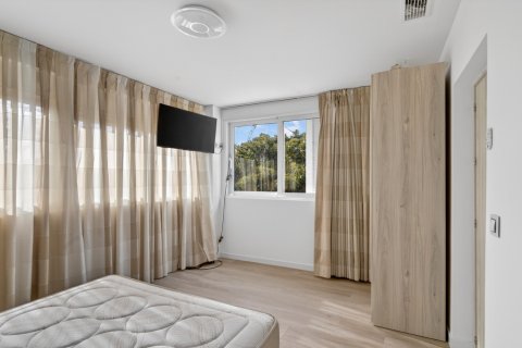 Villa en venta en Alicante, España 5 dormitorios, 500 m2 No. 149606 - foto 27