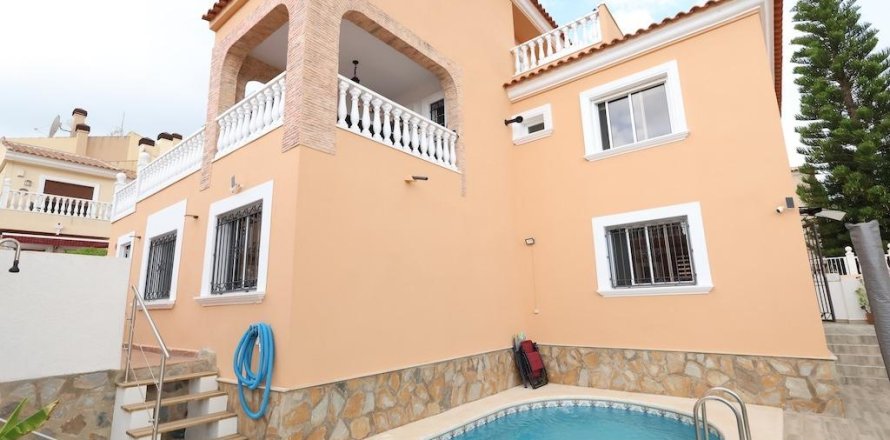 Villa i San Miguel de Salinas, Alicante, Spanien 3 sovrum, 112 kvm. Nr. 189884