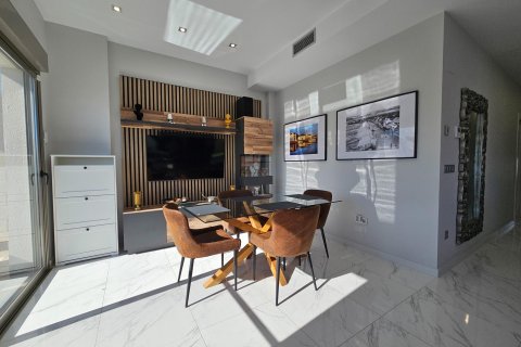 Villa for sale Villamartin, Alicante, Spain 4 bedrooms, 166 sq.m. No. 119724 - photo 9