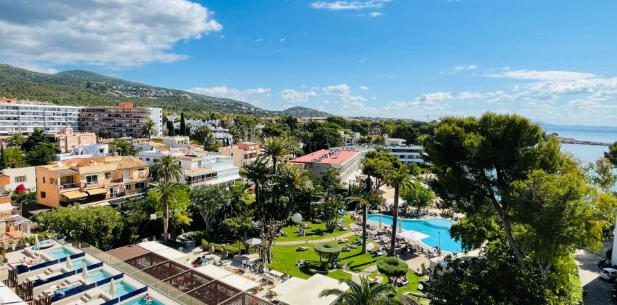 Apartamento en Calvià, Mallorca, España 1 dormitorio, 60 m2 No. 155749