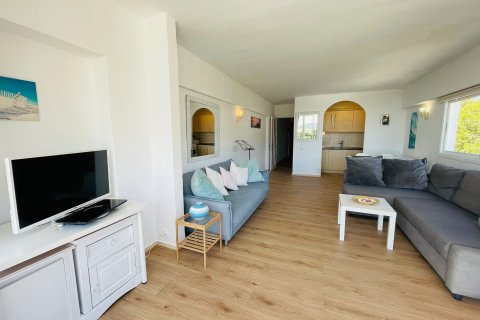 Apartamento en alquiler en Calvià, Mallorca, España 1 dormitorio, 60 m2 No. 155749 - foto 3