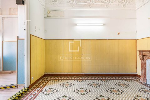 Apartment for sale in Barcelona, Spain 6 bedrooms, 179 sq.m. No. 192622 - photo 21