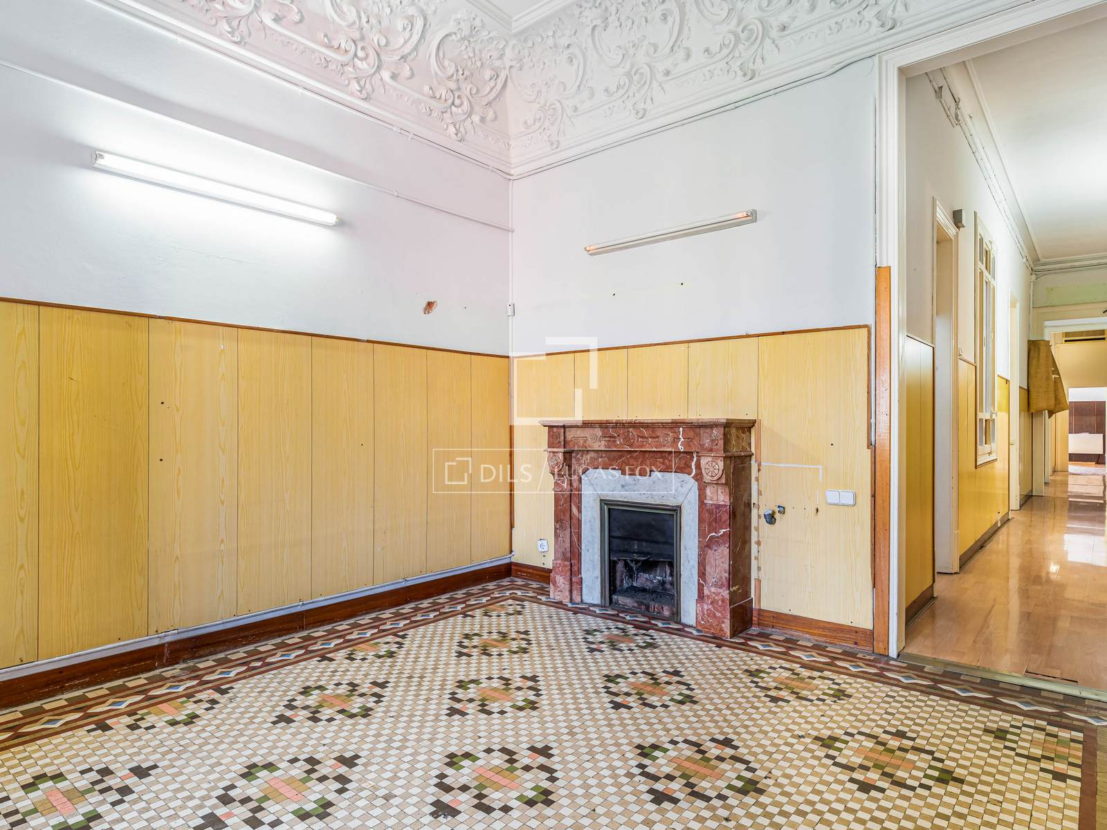 Huoneisto Barcelona, Espanja 6 makuuhuonetta, 179 m2 No. 192622