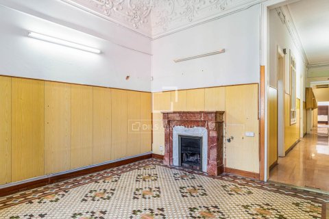 Apartment for sale in Barcelona, Spain 6 bedrooms, 179 sq.m. No. 192622 - photo 19