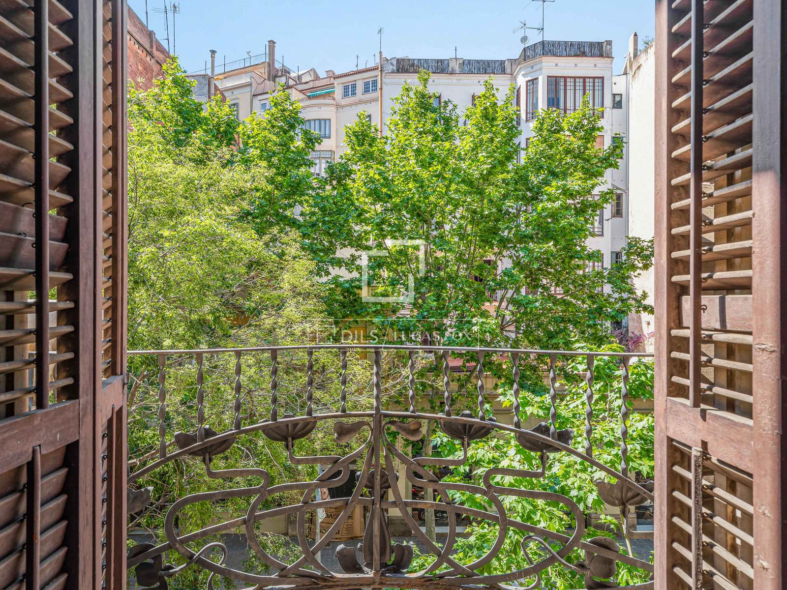 Huoneisto Barcelona, Espanja 6 makuuhuonetta, 179 m2 No. 192622
