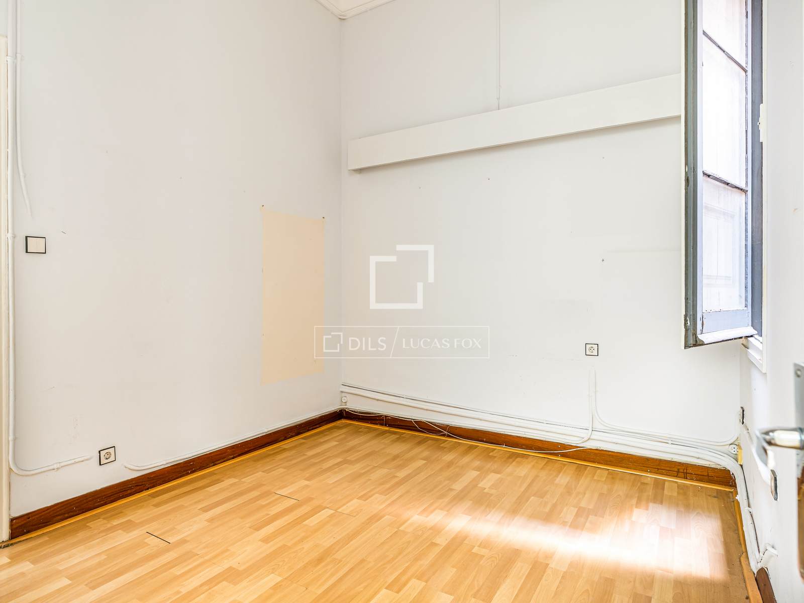 Huoneisto Barcelona, Espanja 6 makuuhuonetta, 179 m2 No. 192622