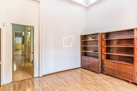 Apartment for sale in Barcelona, Spain 6 bedrooms, 179 sq.m. No. 192622 - photo 25