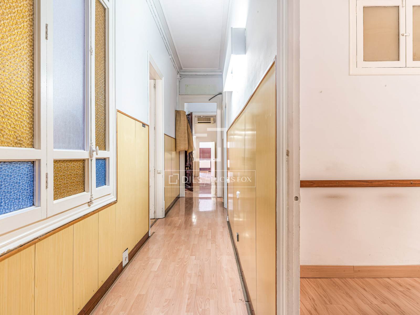 Huoneisto Barcelona, Espanja 6 makuuhuonetta, 179 m2 No. 192622