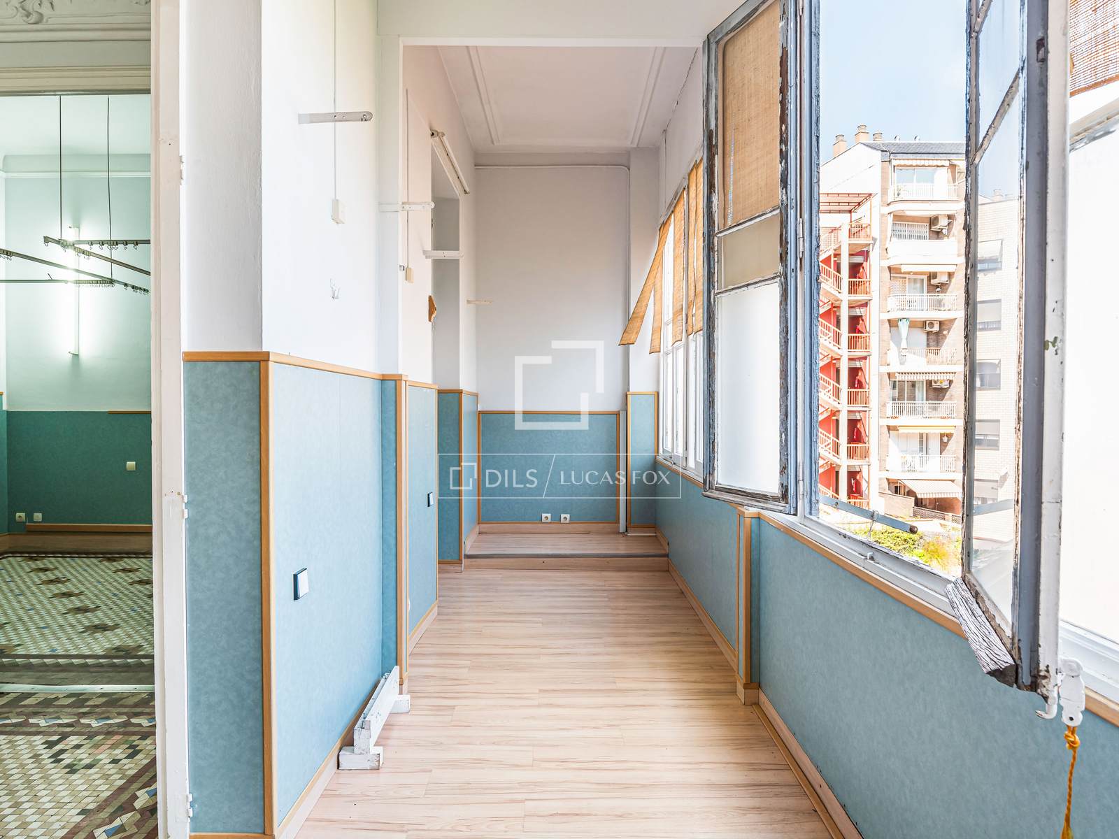 Huoneisto Barcelona, Espanja 6 makuuhuonetta, 179 m2 No. 192622