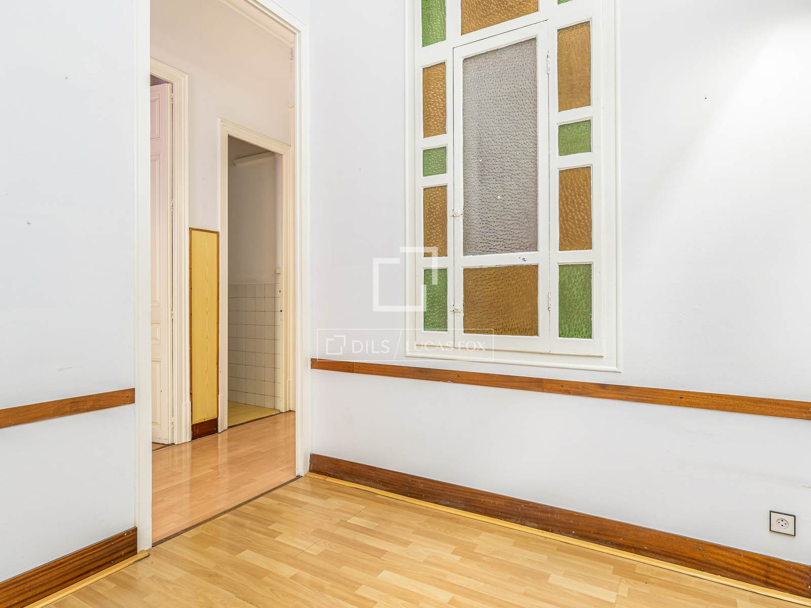 Huoneisto Barcelona, Espanja 6 makuuhuonetta, 179 m2 No. 192622