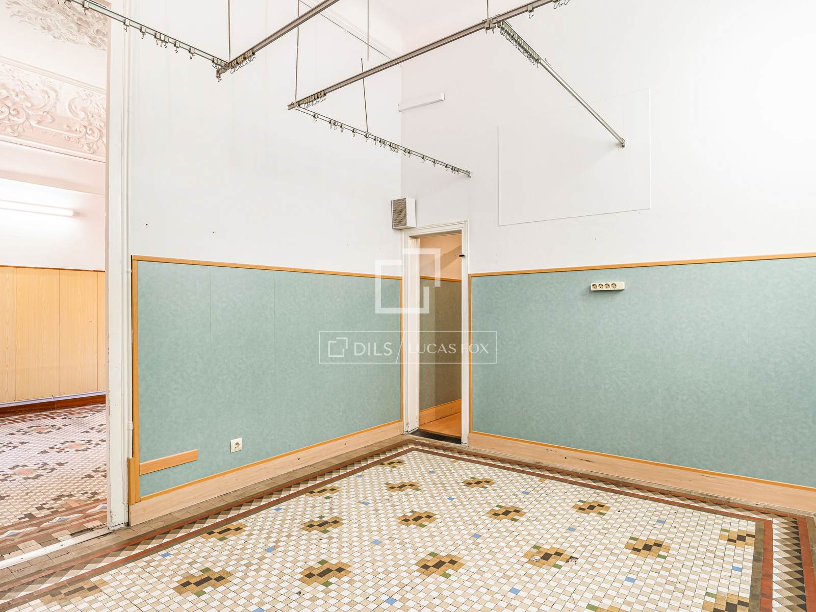 Huoneisto Barcelona, Espanja 6 makuuhuonetta, 179 m2 No. 192622