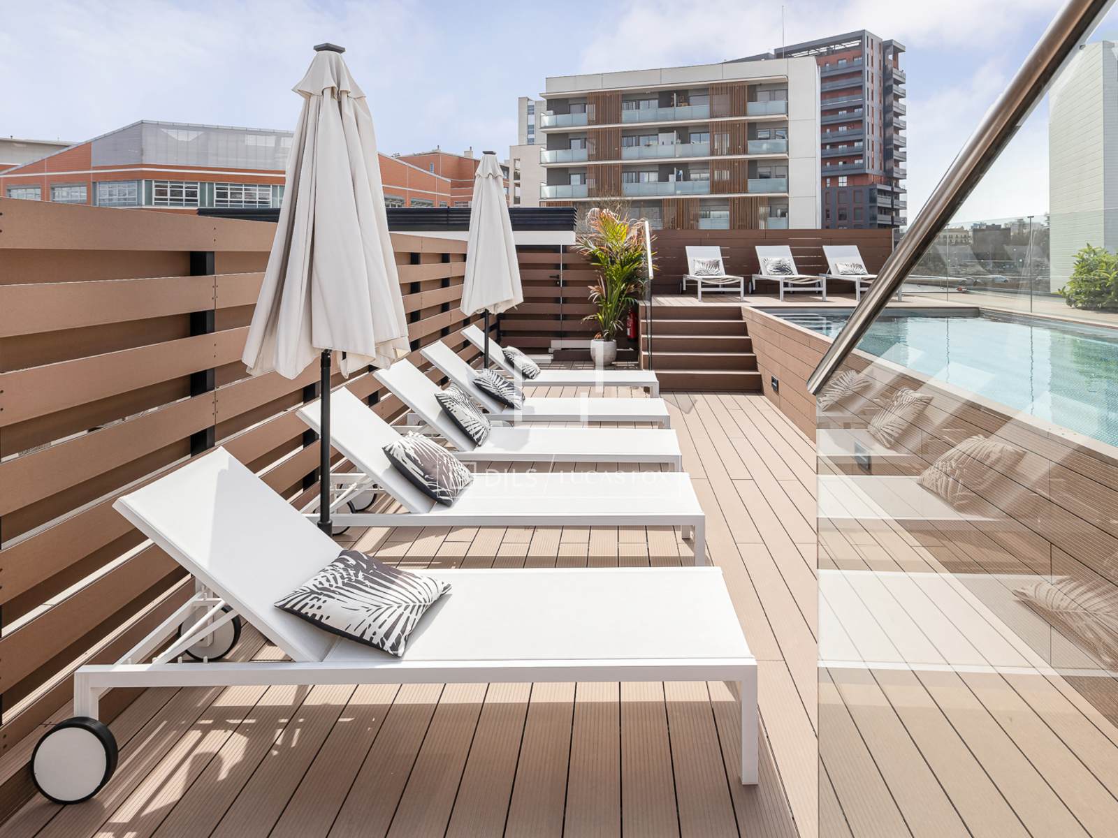 Apartment à Barcelona, Espagne 1 chambre, 75 m2 No. 192619