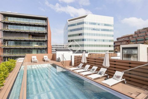 Apartment for sale in Barcelona, Spain 1 bedroom, 75 sq.m. No. 192619 - photo 2