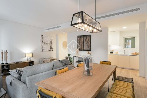 Apartment for sale in Barcelona, Spain 3 bedrooms, 90 sq.m. No. 192617 - photo 4