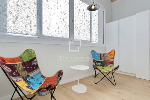 Apartment for sale in Barcelona, Spain 3 bedrooms, 130 sq.m. No. 192620 - photo 13