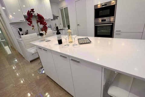 Dzīvoklis pārdošanā Torrevieja, Alicante, Spānijā 3 istabas, 121 m2 Nr. 165212 - attēls 10