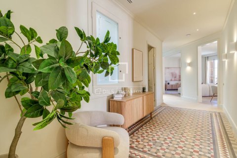 Attico in vendita a Barcelona, Spagna 3 camere da letto, 185 mq. N° 150629 - foto 2