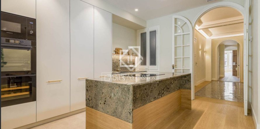 Penthouse w Barcelona, Hiszpania 3 sypialnie, 185 mkw. nr 150629