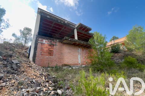 House for sale in La Torre de Claramunt, Barcelona, Spain 213.2 sq.m. No. 185463 - photo 2