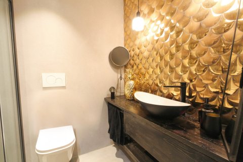 Commercial property à vendre à Alicante, Espagne, 1 chambre, 105 m2 No. 155070 - photo 20