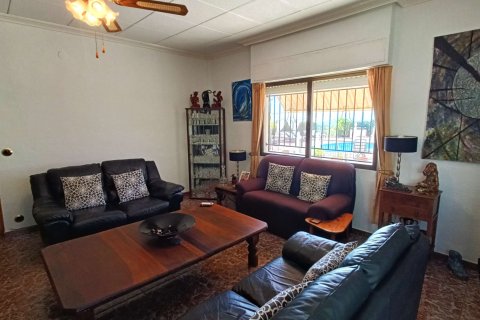 Villa à vendre à Barrio De La Estacion De Crevillente, Alicante, Espagne, 6 chambres, 312 m2 No. 189681 - photo 6