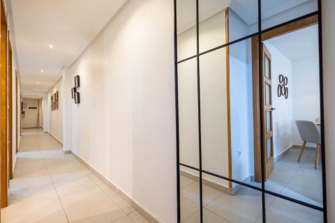 Apartment for sale in Torrevieja, Alicante, Spain 3 bedrooms, 92 sq.m. No. 189683 - photo 15