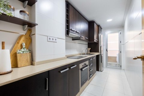 Apartment for sale in Torrevieja, Alicante, Spain 3 bedrooms, 92 sq.m. No. 189683 - photo 12