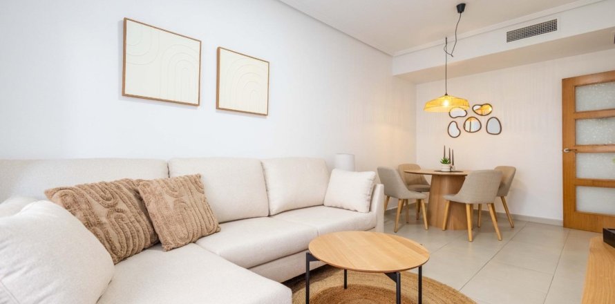 Apartment in Torrevieja, Alicante, Spain 3 bedrooms, 92 sq.m. No. 189683