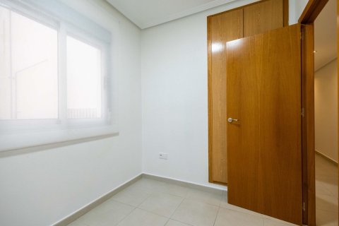 Apartment for sale in Torrevieja, Alicante, Spain 3 bedrooms, 92 sq.m. No. 189683 - photo 20