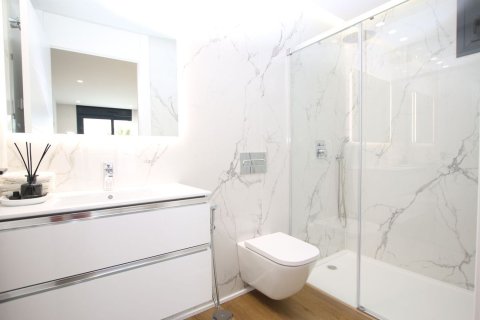 Villa till salu Dehesa De Campoamor, Alicante, Spanien 3 sovrum, 167 kvm. Nr. 136913 - foto 7