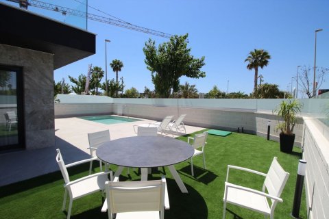 Villa till salu Dehesa De Campoamor, Alicante, Spanien 3 sovrum, 167 kvm. Nr. 136913 - foto 3