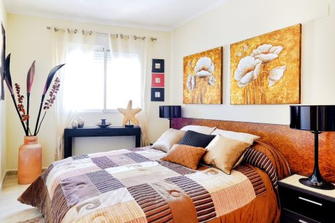 Apartamento en venta Dehesa De Campoamor, Alicante, España 3 dormitorios,  No. 136912 - foto 4