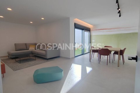 Villa for sale Rojales, Alicante, Spain 3 bedrooms, 170 sq.m. No. 99585 - photo 19