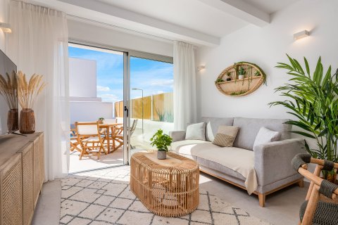 Bungalow for sale in Dolores, Alicante, Spain 3 bedrooms, 90 sq.m. No. 189855 - photo 12