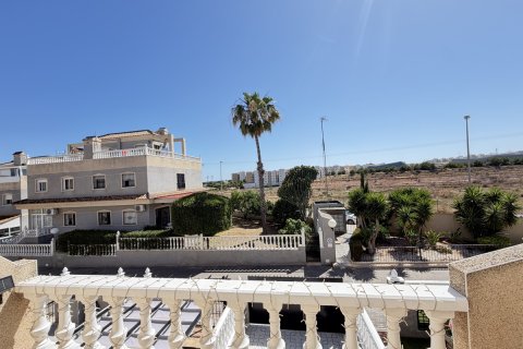 Kamienica w Playa Flamenca II, Alicante, Hiszpania 3 sypialnie, 130 mkw. nr 189860 – zdjęcie 21