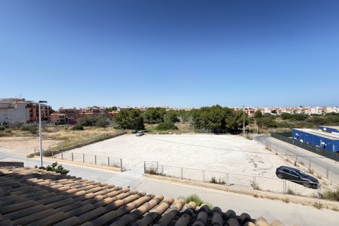 Kamienica w Playa Flamenca II, Alicante, Hiszpania 3 sypialnie, 130 mkw. nr 189860 – zdjęcie 24