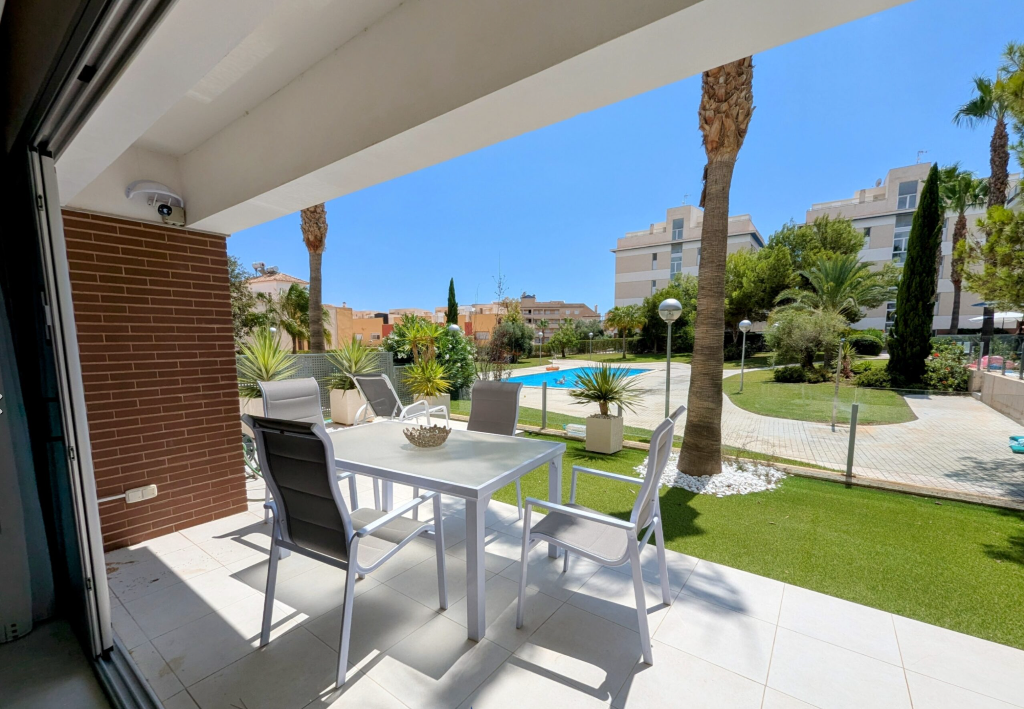 Lägenhet i Alicante, Spanien 3 sovrum, 82 kvm. Nr. 145377