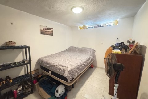 Villa for sale in Alicante, Spain 4 bedrooms, 120 sq.m. No. 145373 - photo 22