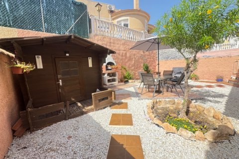 Villa for sale in Alicante, Spain 4 bedrooms, 120 sq.m. No. 145373 - photo 26