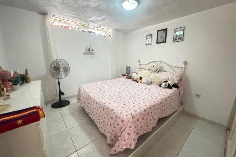 Villa for sale in Alicante, Spain 4 bedrooms, 120 sq.m. No. 145373 - photo 21