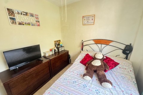 Villa for sale in Alicante, Spain 4 bedrooms, 120 sq.m. No. 145373 - photo 15