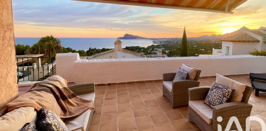 Hus i Altea, Alicante, Spanien 4 sovrum, 146 kvm. Nr. 153282