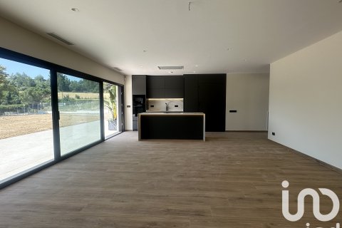 Māja pārdošanā Sant Esteve Sesrovires, Barcelona, Spānijā 4 istabas, 237.34 m2 Nr. 153286 - attēls 8