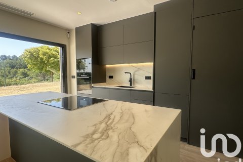 Māja pārdošanā Sant Esteve Sesrovires, Barcelona, Spānijā 4 istabas, 237.34 m2 Nr. 153286 - attēls 7