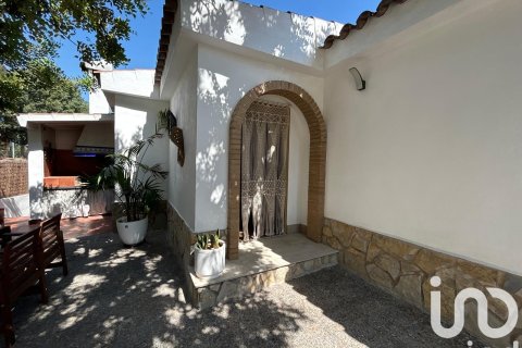 Hus till salu i Vila-real, Castellon, Spanien 4 sovrum, 229 kvm. Nr. 153287 - foto 4